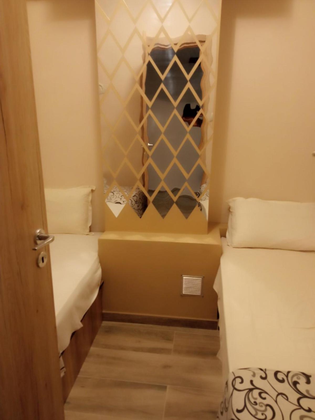 Polit Luxury Aprt 2 Bedrooms Солун Екстериор снимка